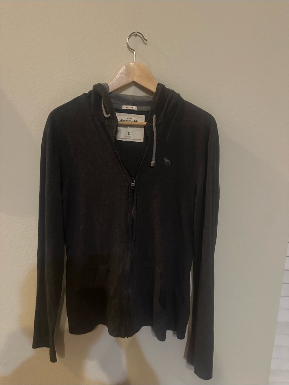 Abercrombie & Fitch Men's Black Full-Zip Hoodie Sweater
